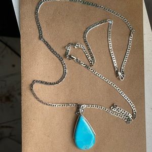 Beautiful turquoise necklace with adjustable silver chain